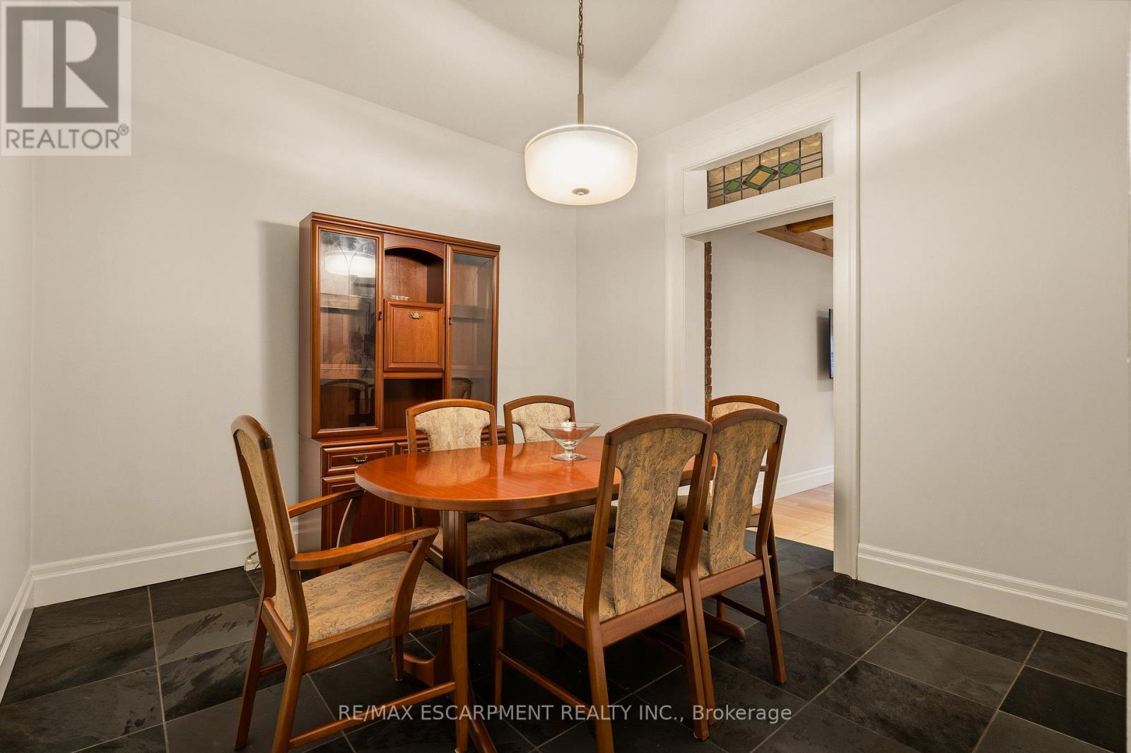 243 Hatt Street, Hamilton, Ontario  L9H 2H1 - Photo 10 - X12910610