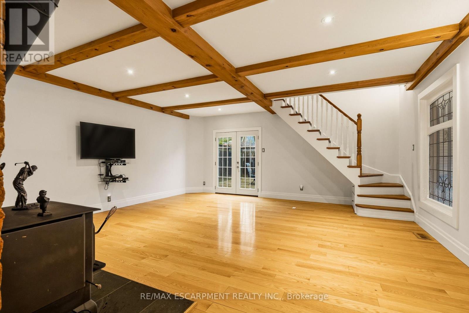 243 Hatt Street, Hamilton, Ontario  L9H 2H1 - Photo 25 - X12910610