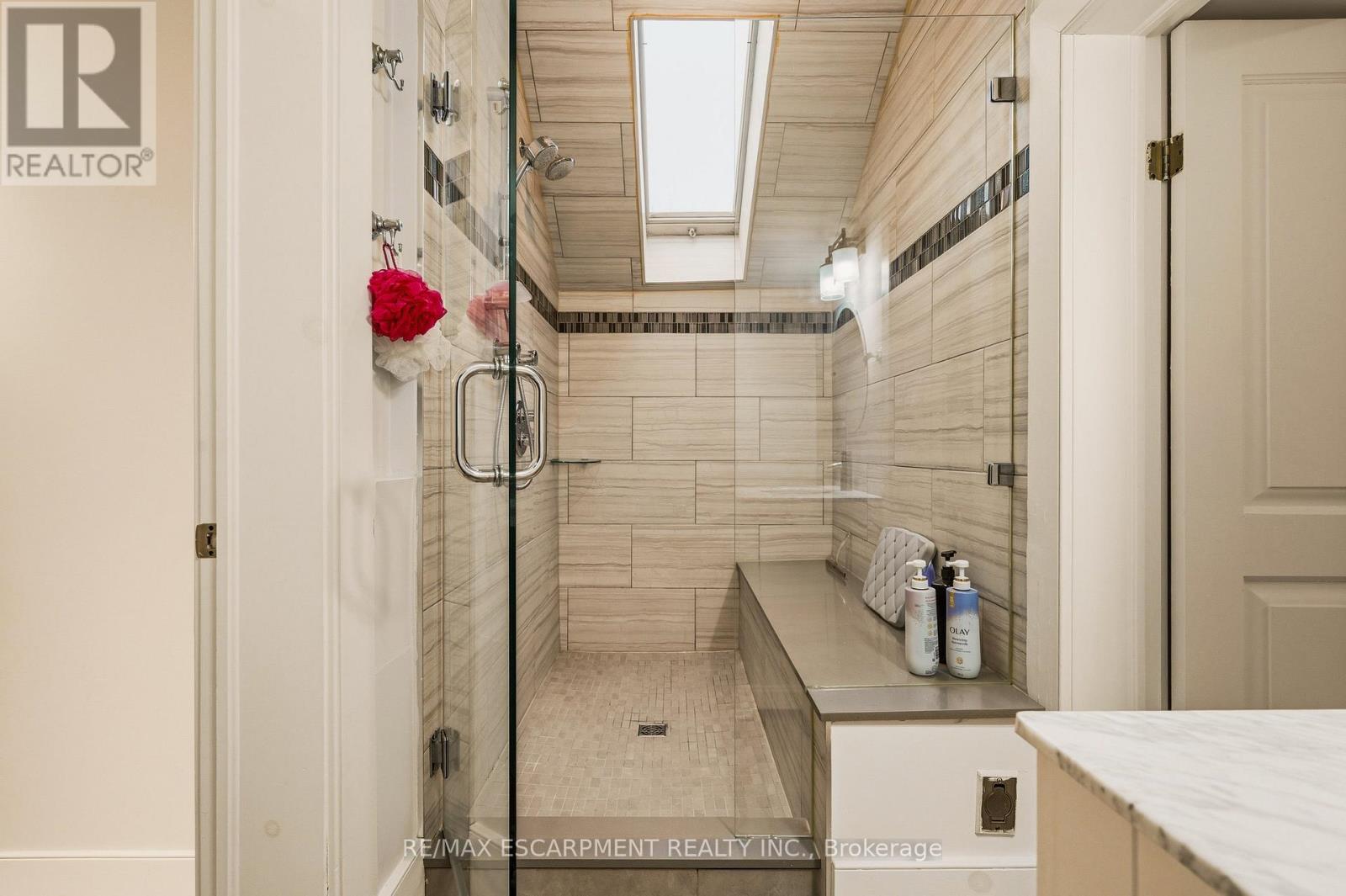 243 Hatt Street, Hamilton, Ontario  L9H 2H1 - Photo 36 - X12910610