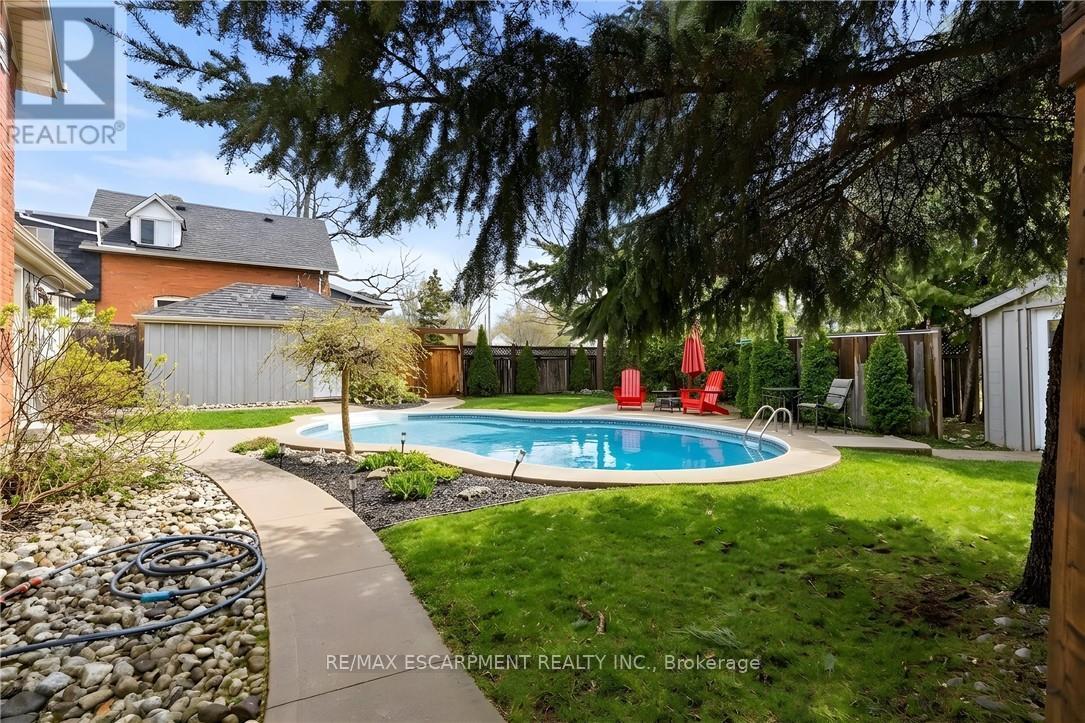 243 Hatt Street, Hamilton, Ontario  L9H 2H1 - Photo 41 - X12910610