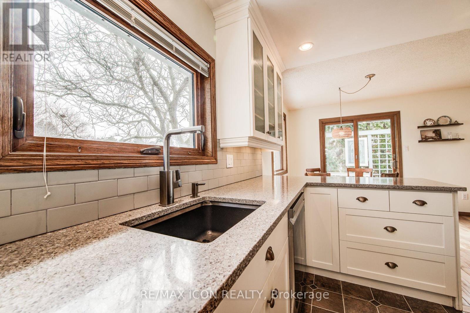 458 Winston Boulevard, Cambridge, Ontario  N3C 3Y5 - Photo 12 - X12910630