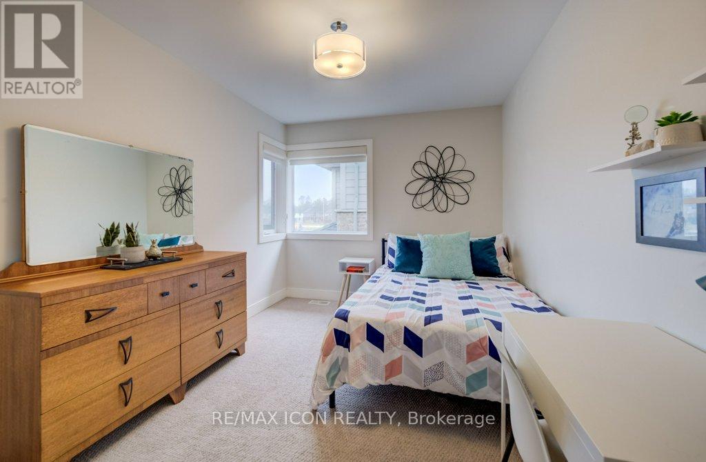 204 Carriage Way, Waterloo, Ontario  N2K 0C6 - Photo 31 - X12910780