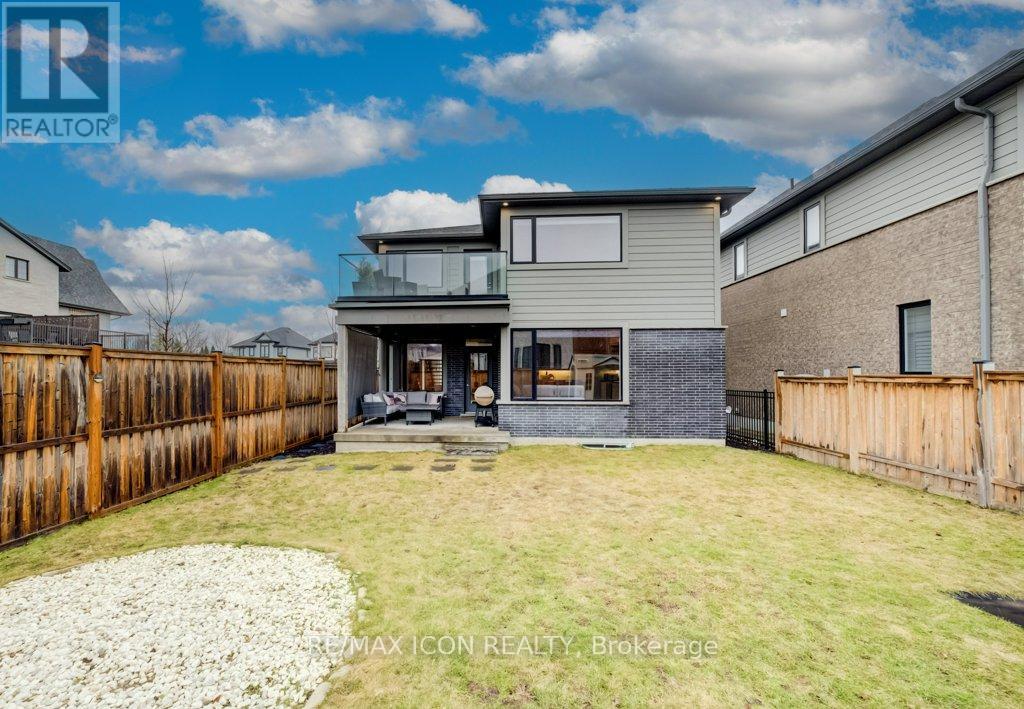 204 Carriage Way, Waterloo, Ontario  N2K 0C6 - Photo 44 - X12910780