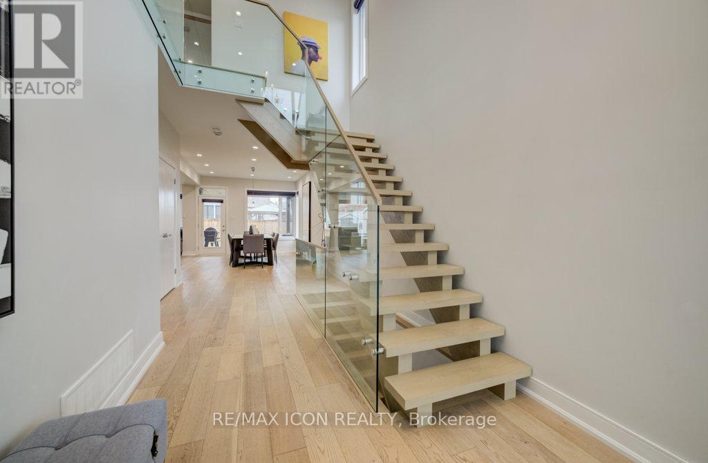 204 Carriage Way, Waterloo, Ontario  N2K 0C6 - Photo 7 - X12910780