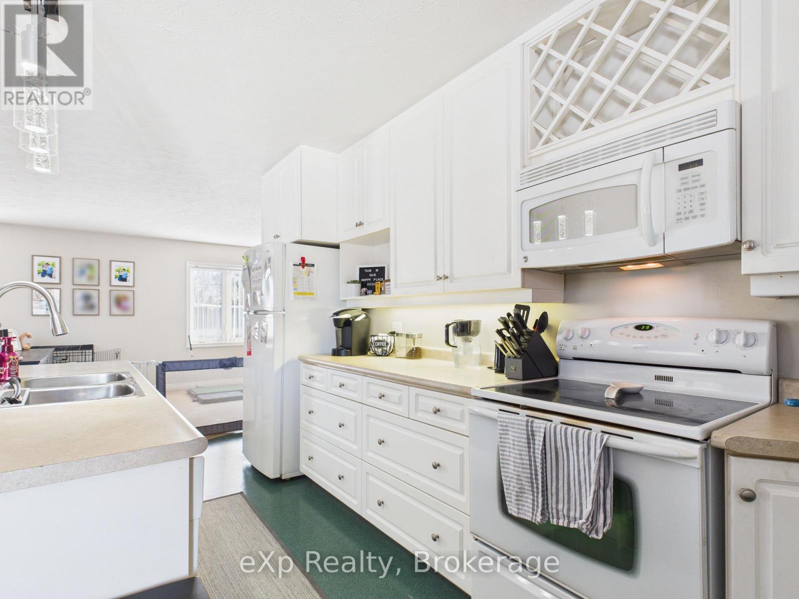 414 10th Street, Hanover, Ontario  N4N 1P6 - Photo 16 - X12740246