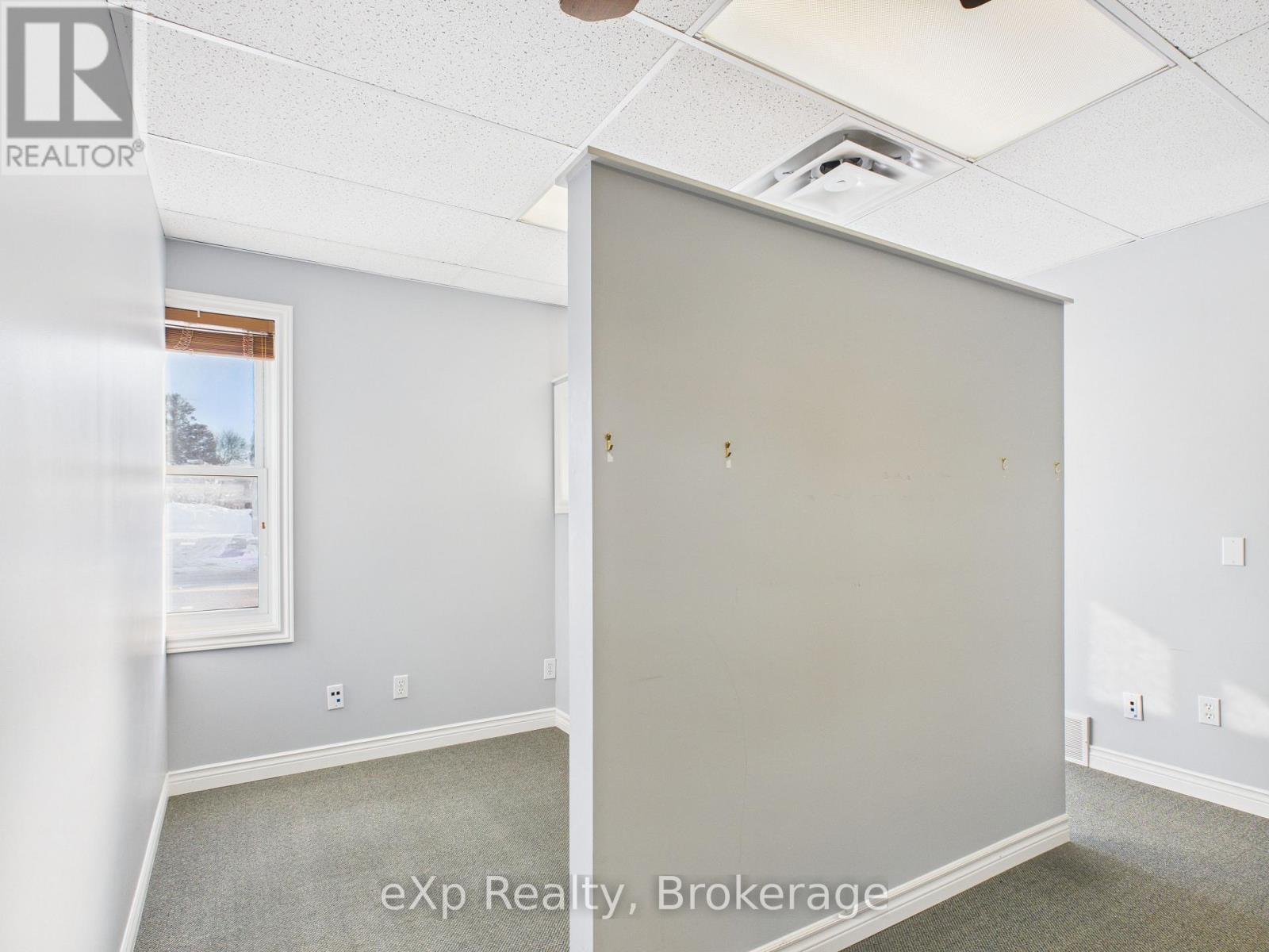 414 10th Street, Hanover, Ontario  N4N 1P6 - Photo 6 - X12740246