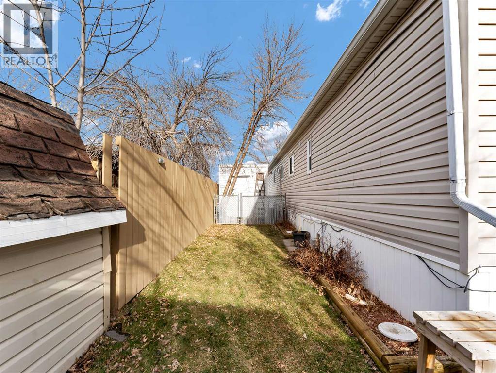 220 Fairchild Street Sw, Medicine Hat, Alberta  T1A 7Z7 - Photo 36 - A2285254