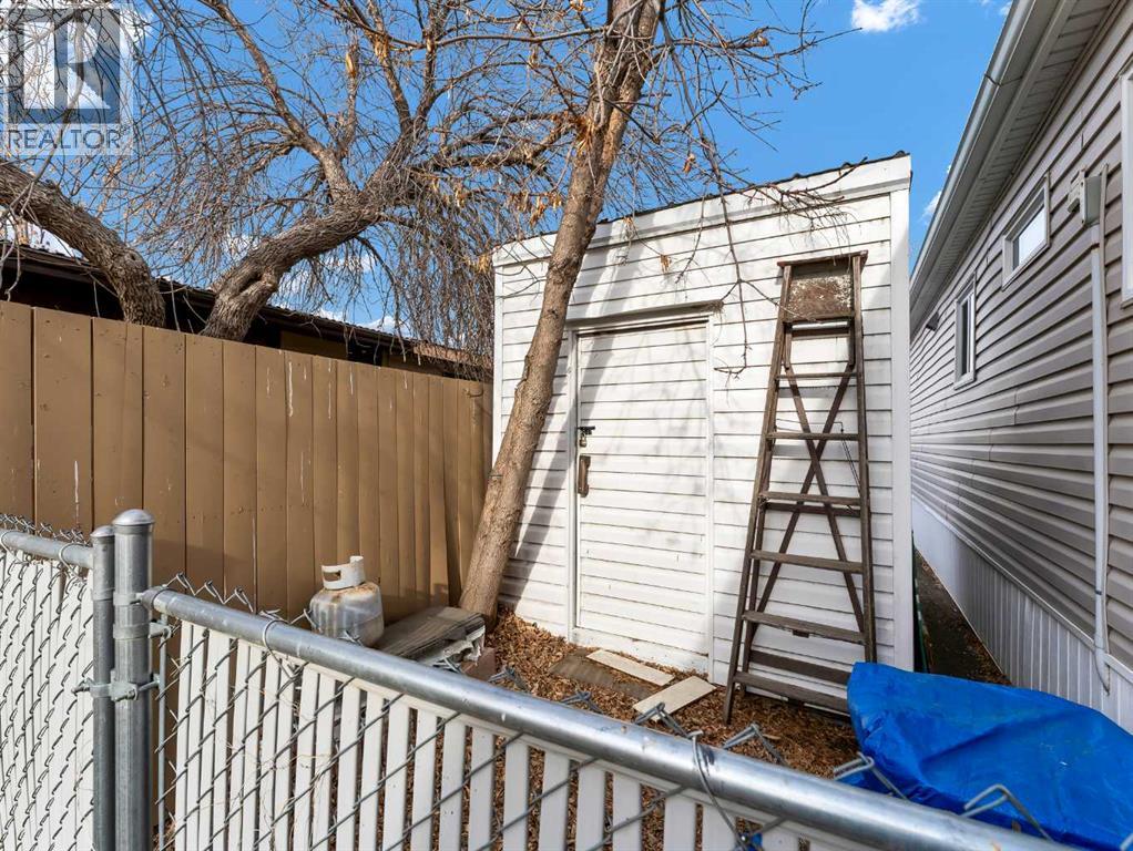 220 Fairchild Street Sw, Medicine Hat, Alberta  T1A 7Z7 - Photo 38 - A2285254