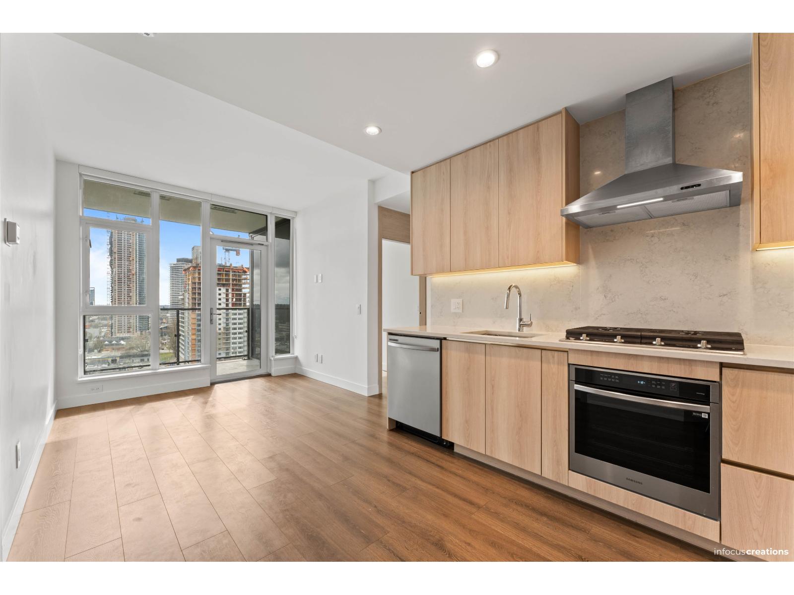 1205 10750 135a Street, Surrey, British Columbia  V3T 0V4 - Photo 6 - R3098317