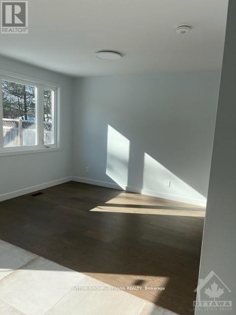 178 Mcclellan Road, Ottawa, Ontario  K2H 5W1 - Photo 10 - X12910842