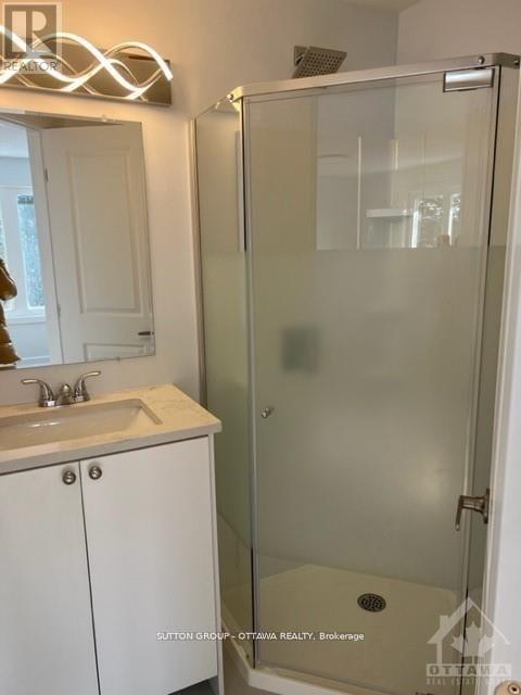 178 Mcclellan Road, Ottawa, Ontario  K2H 5W1 - Photo 12 - X12910842