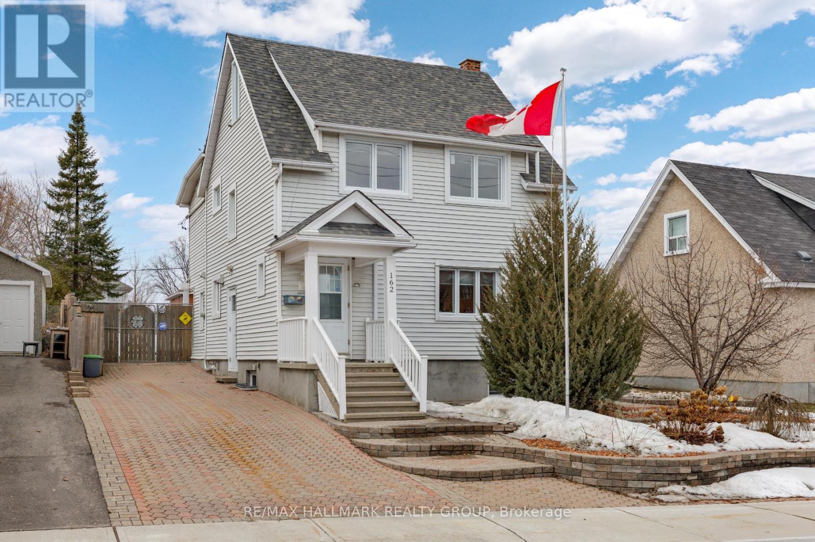 162 LORETTA AVENUE N, Ottawa, Ontario