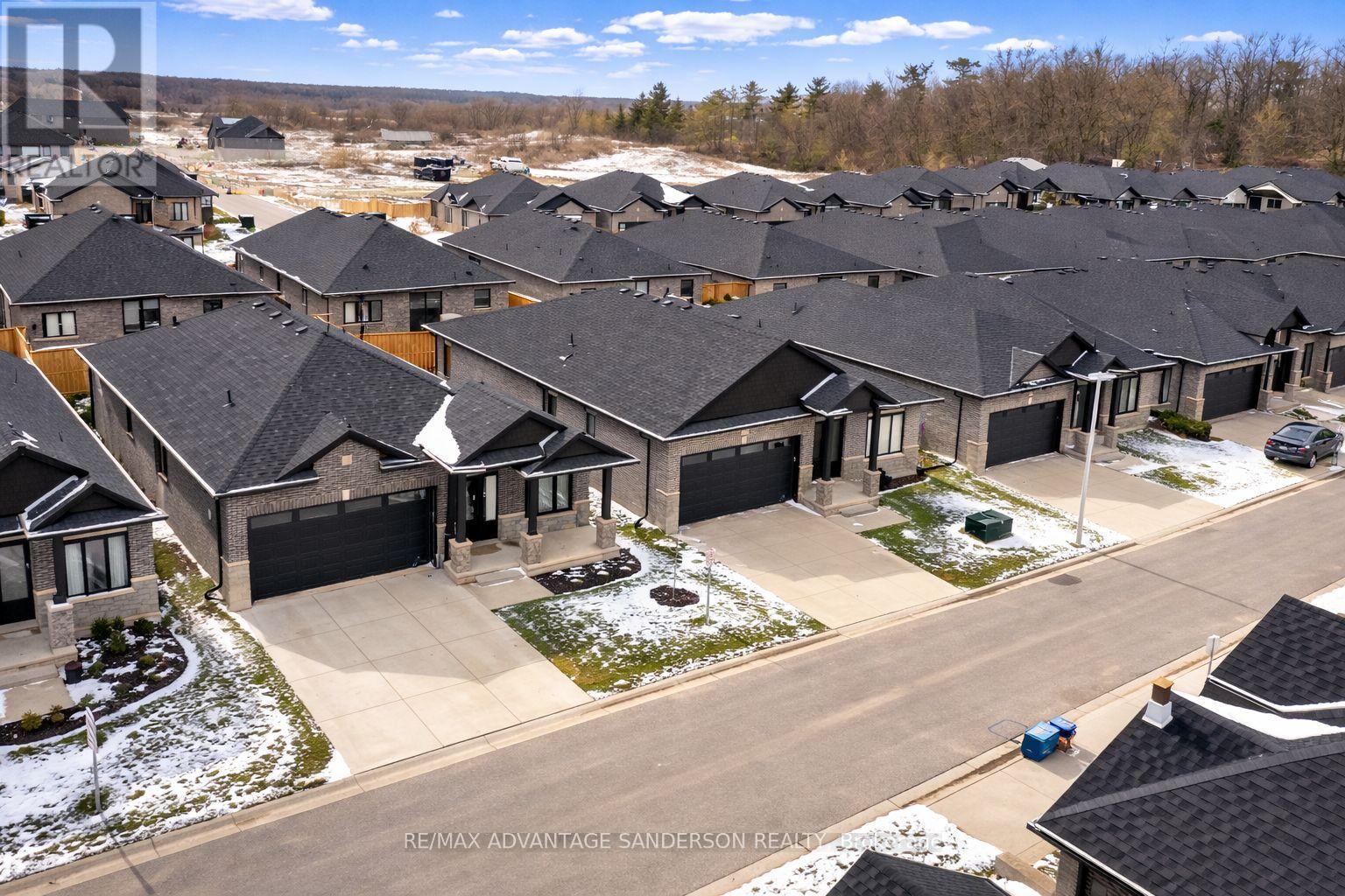 30 - 383 Daventry Way, Middlesex Centre, Ontario  N0L 1R0 - Photo 5 - X12910908