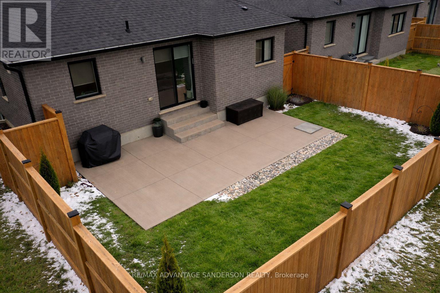 30 - 383 Daventry Way, Middlesex Centre, Ontario  N0L 1R0 - Photo 6 - X12910908