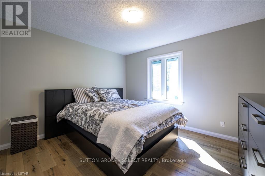 6 Kirkton Court, London North, Ontario  N5X 1T2 - Photo 14 - X12910956