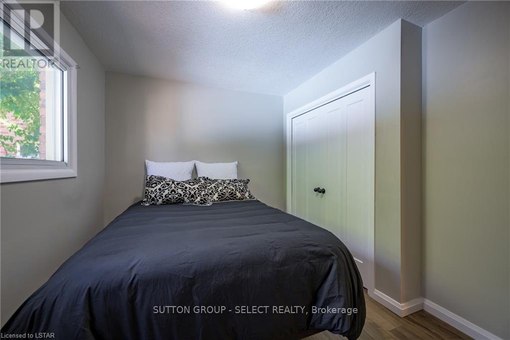 6 Kirkton Court, London North, Ontario  N5X 1T2 - Photo 17 - X12910956