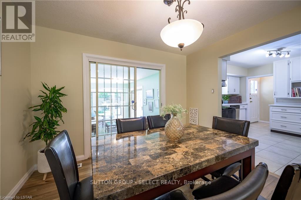 6 Kirkton Court, London North, Ontario  N5X 1T2 - Photo 5 - X12910956