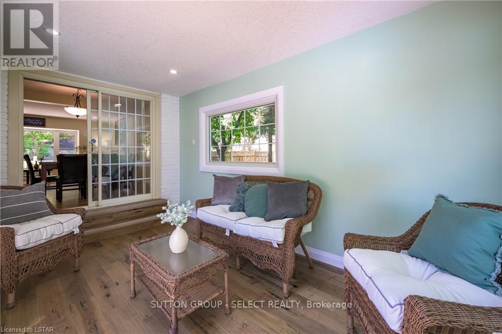 6 Kirkton Court, London North, Ontario  N5X 1T2 - Photo 7 - X12910956