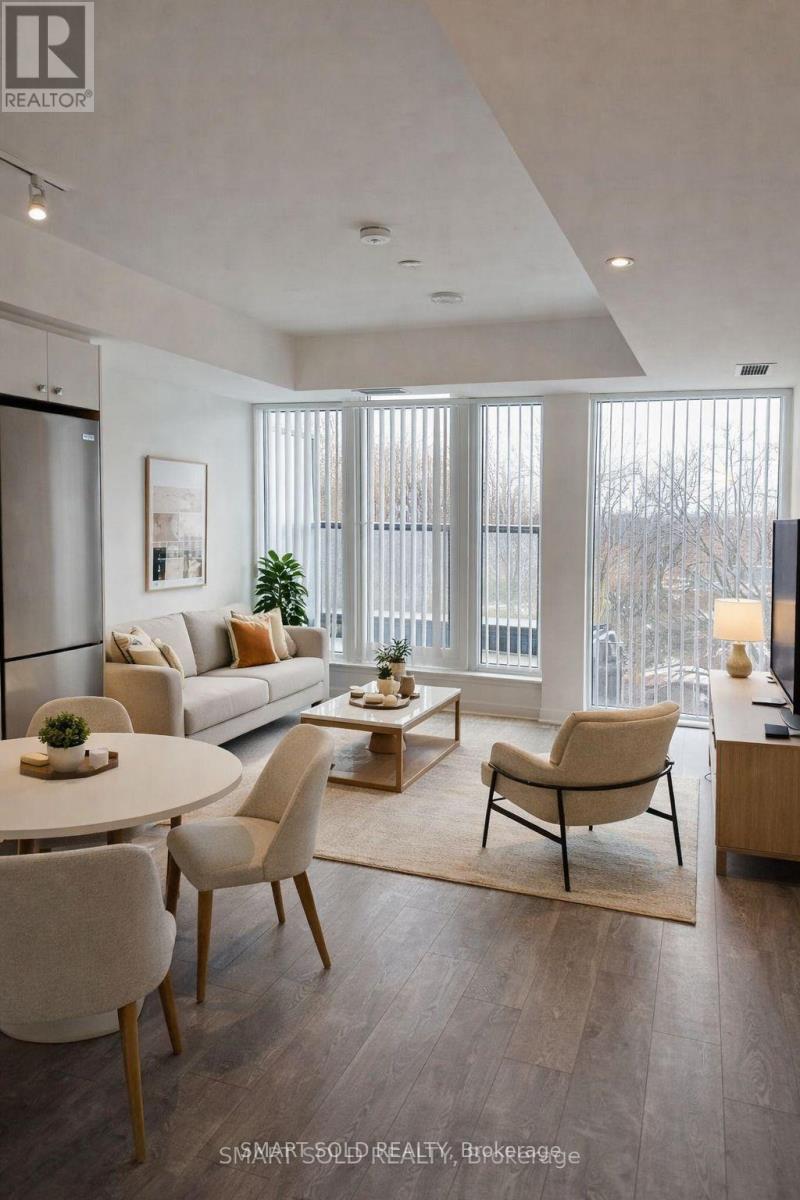 504 - 2 MANDERLEY DRIVE N, Toronto, Ontario