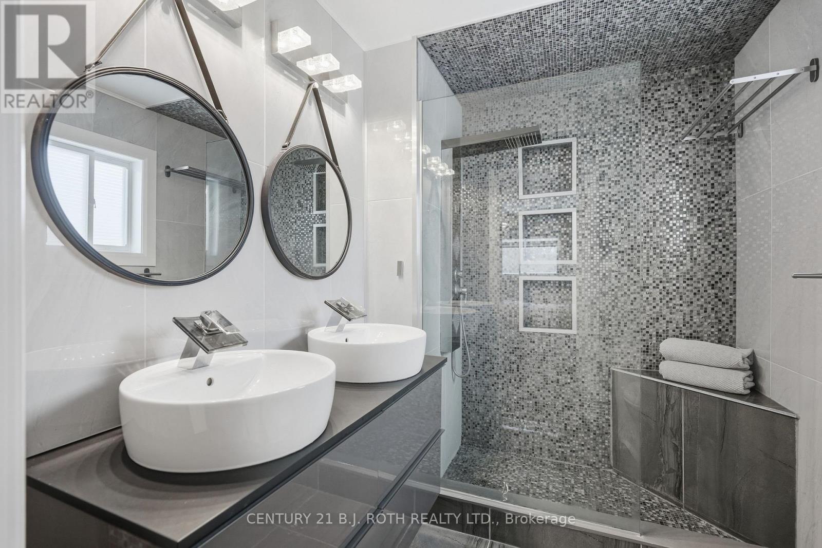 64 Royal Beech Drive, Wasaga Beach, Ontario  L9Z 1H3 - Photo 19 - S12910574