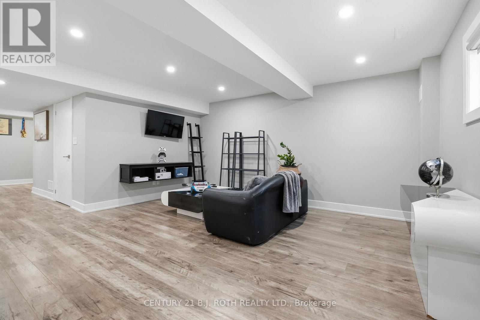 64 Royal Beech Drive, Wasaga Beach, Ontario  L9Z 1H3 - Photo 30 - S12910574