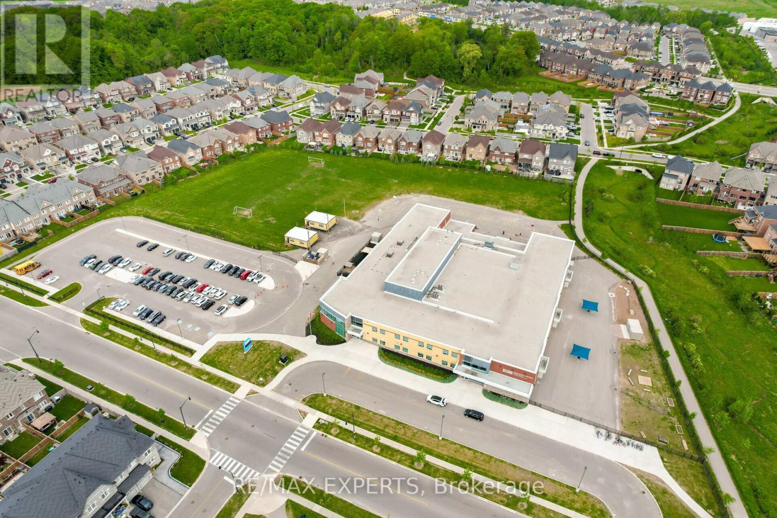 5 Mugford Crescent, Brampton, Ontario  L6Y 6A7 - Photo 42 - W12909452