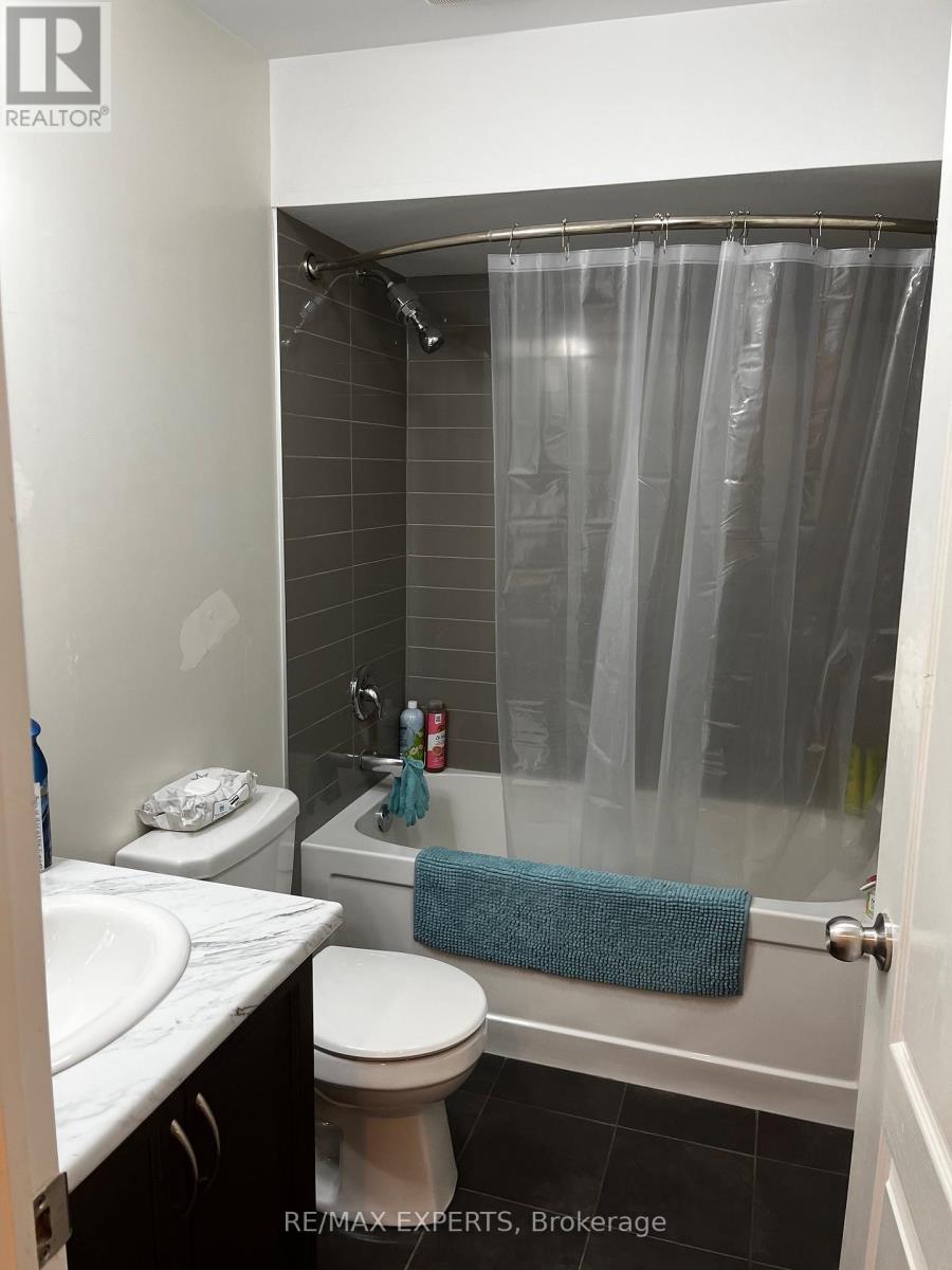 5 Mugford Crescent, Brampton, Ontario  L6Y 6A7 - Photo 48 - W12909452