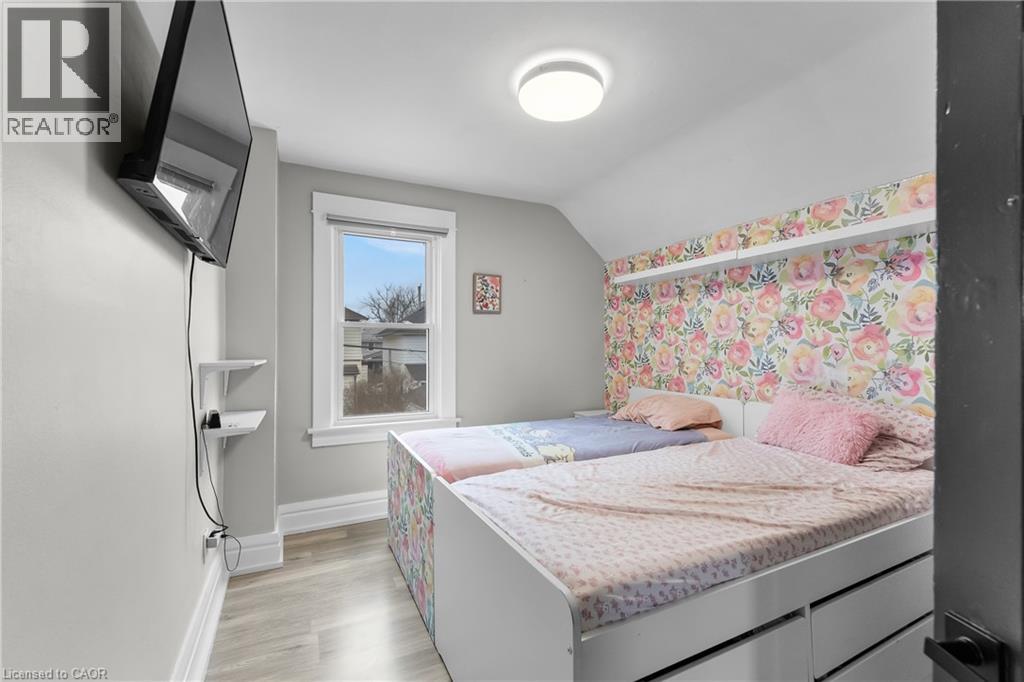 33 Richmond Avenue, St. Catharines, Ontario  L2R 3W6 - Photo 28 - 40814093