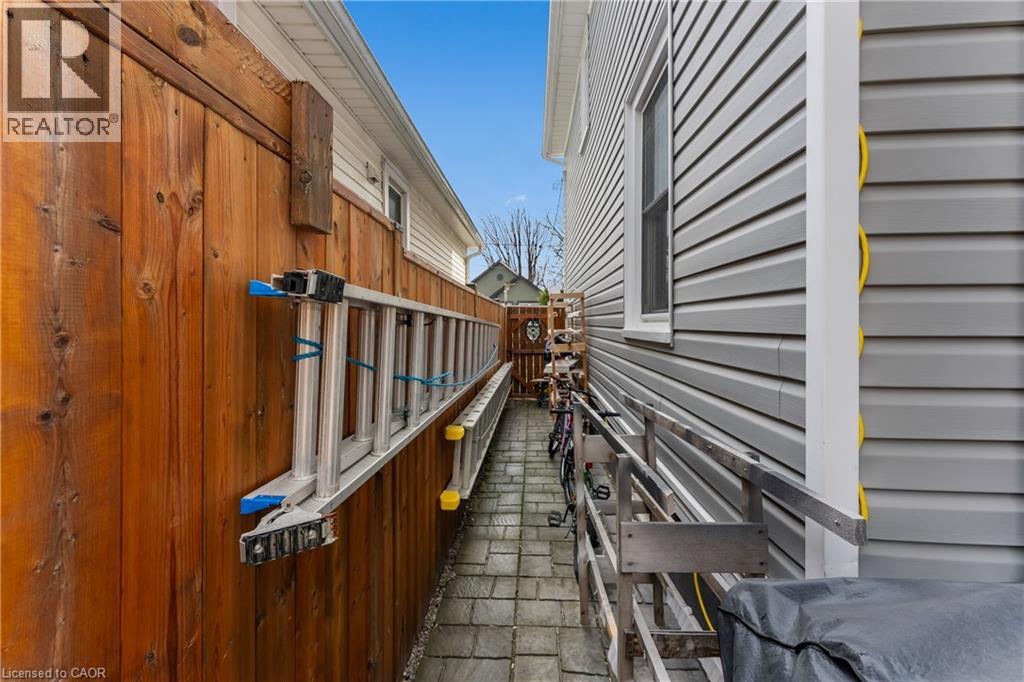 33 Richmond Avenue, St. Catharines, Ontario  L2R 3W6 - Photo 41 - 40814093