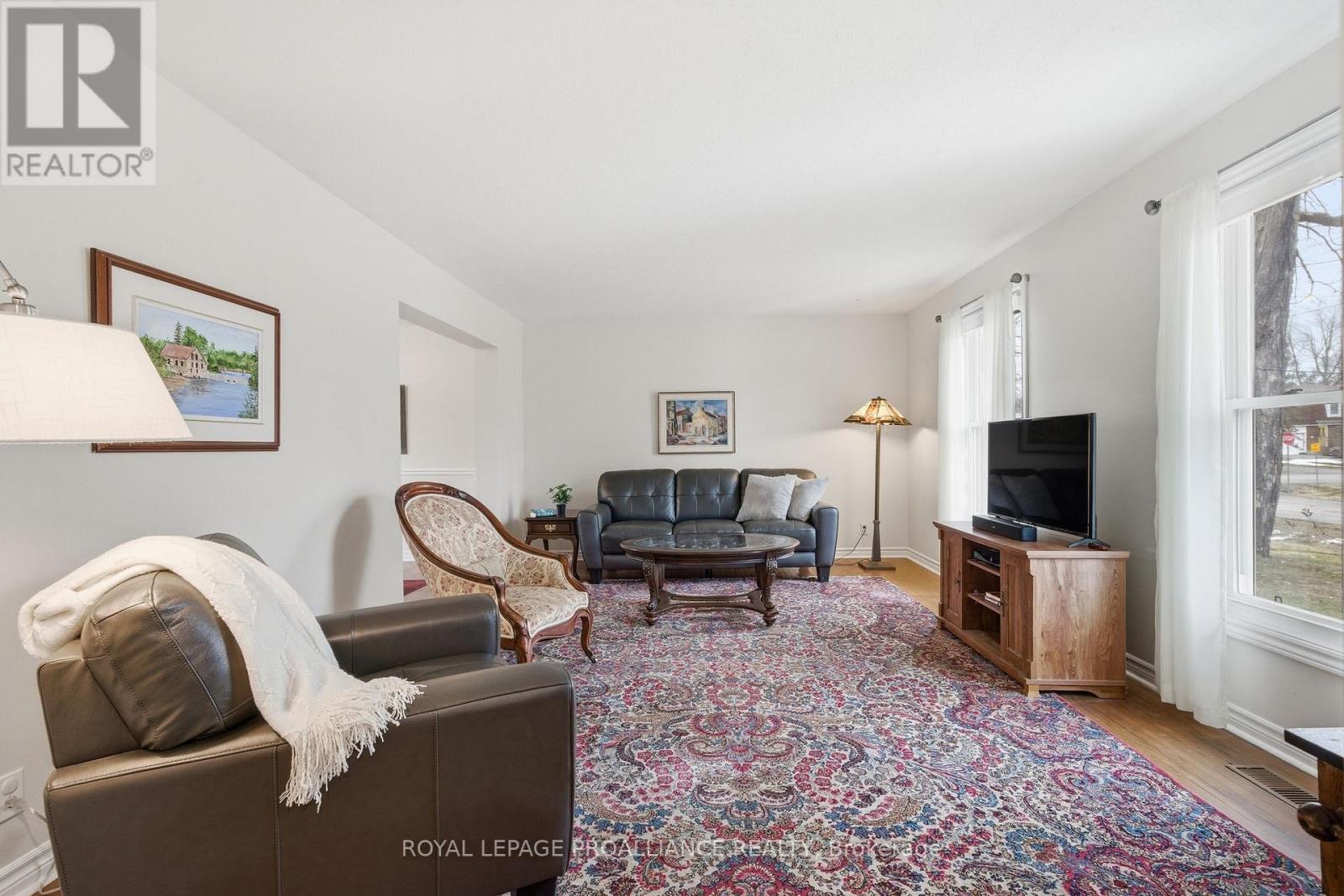 14 Forest Hill Crescent, Belleville, Ontario  K8N 4M5 - Photo 11 - X12910838