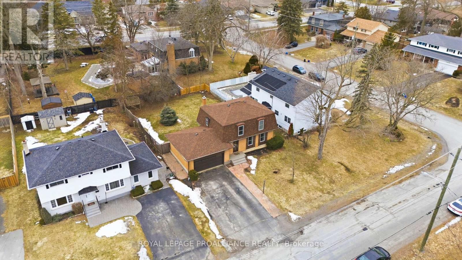 14 Forest Hill Crescent, Belleville, Ontario  K8N 4M5 - Photo 5 - X12910838