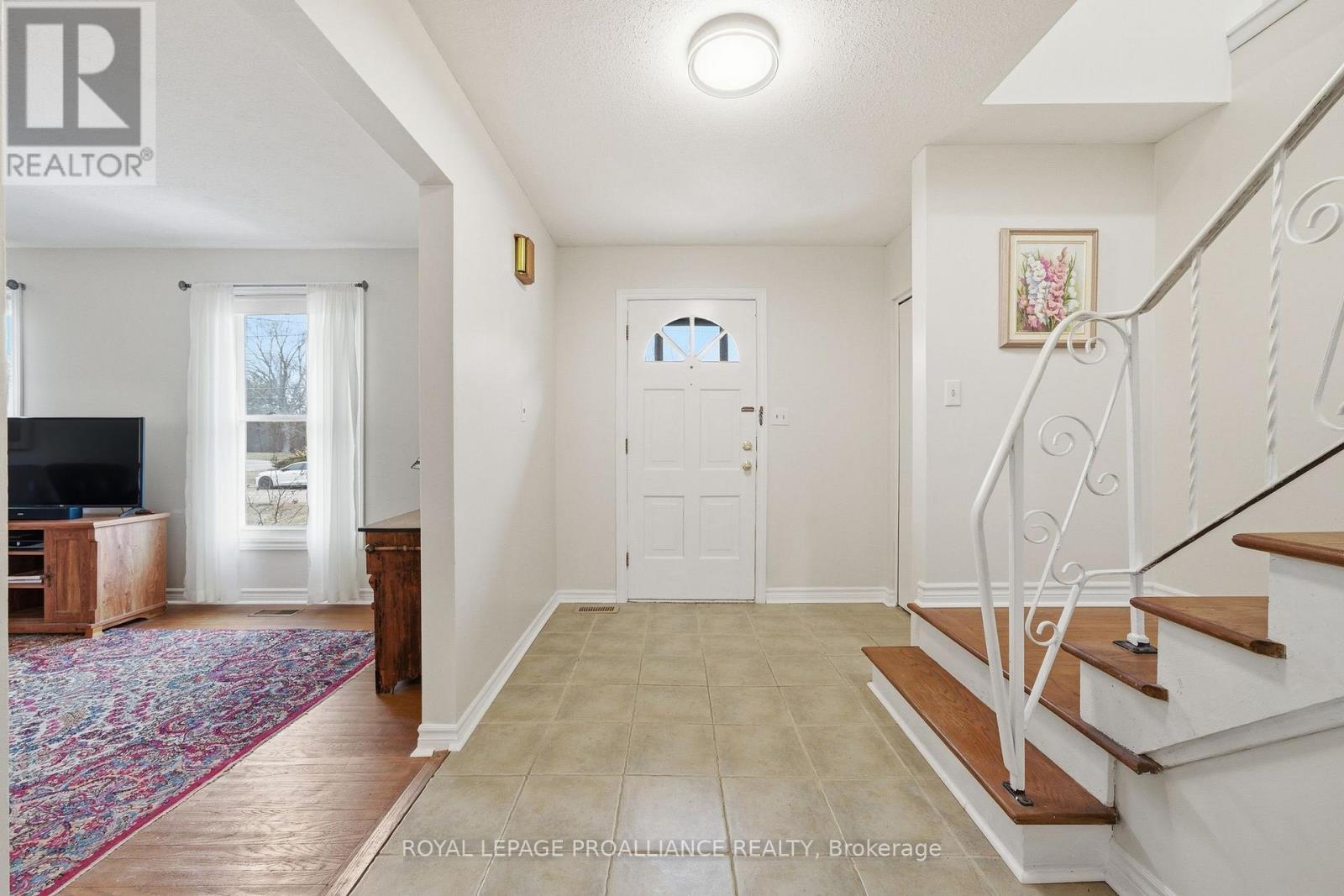 14 Forest Hill Crescent, Belleville, Ontario  K8N 4M5 - Photo 9 - X12910838