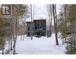 144 BLUE HERON LANE, North Kawartha, Ontario