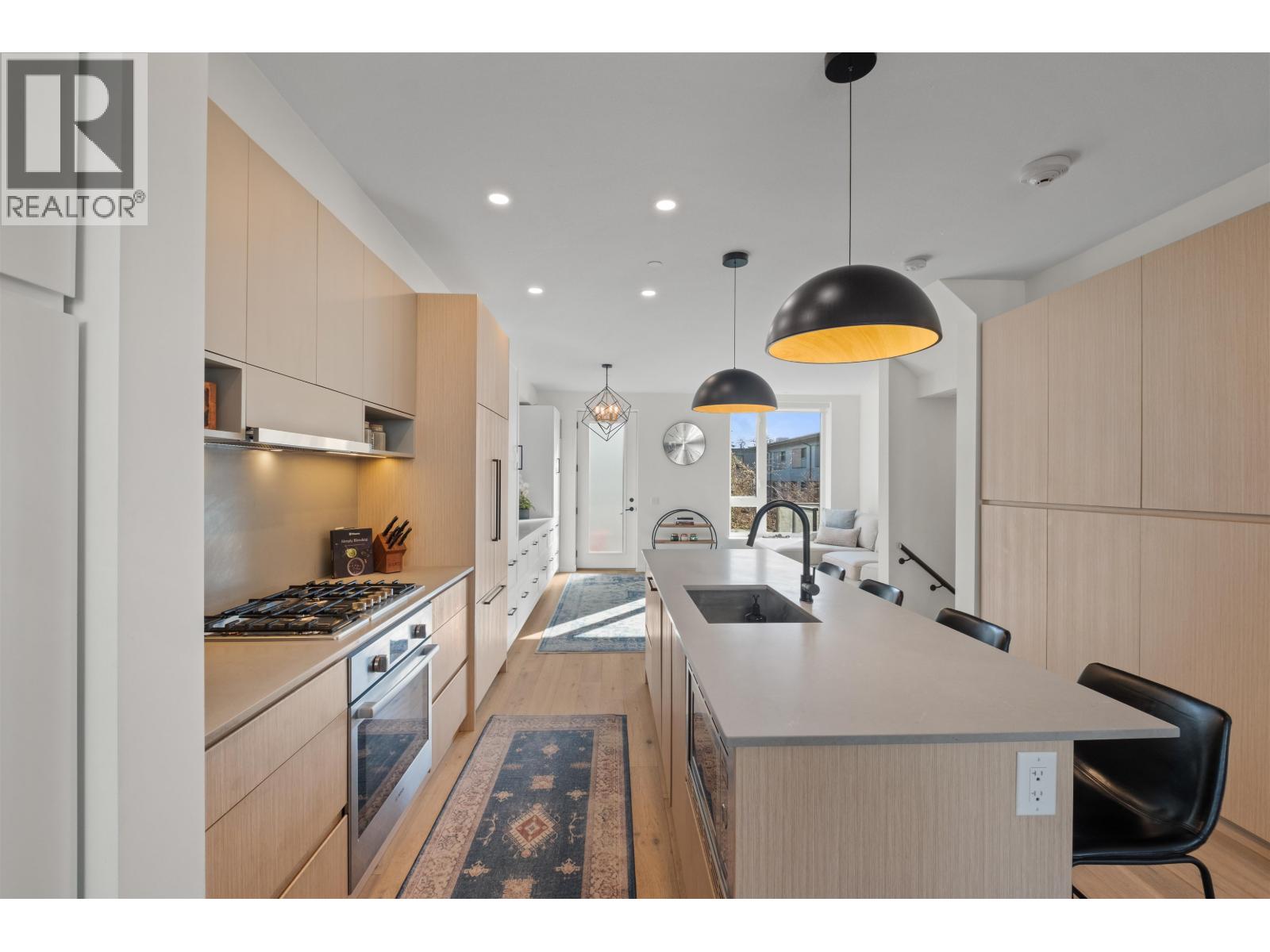 33 528 E 2nd Street, North Vancouver, British Columbia  V7L 0G8 - Photo 8 - R3102338