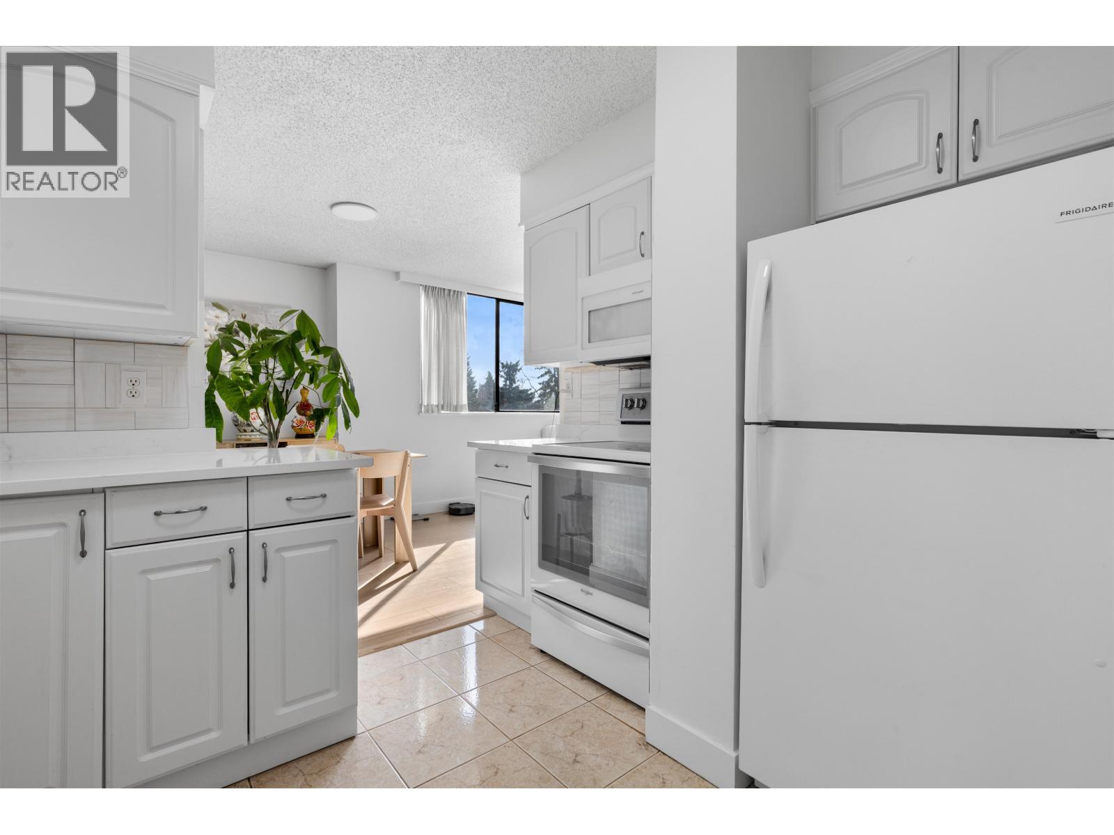 306 9521 Cardston Court, Burnaby, British Columbia  V3N 4R8 - Photo 7 - R3102352