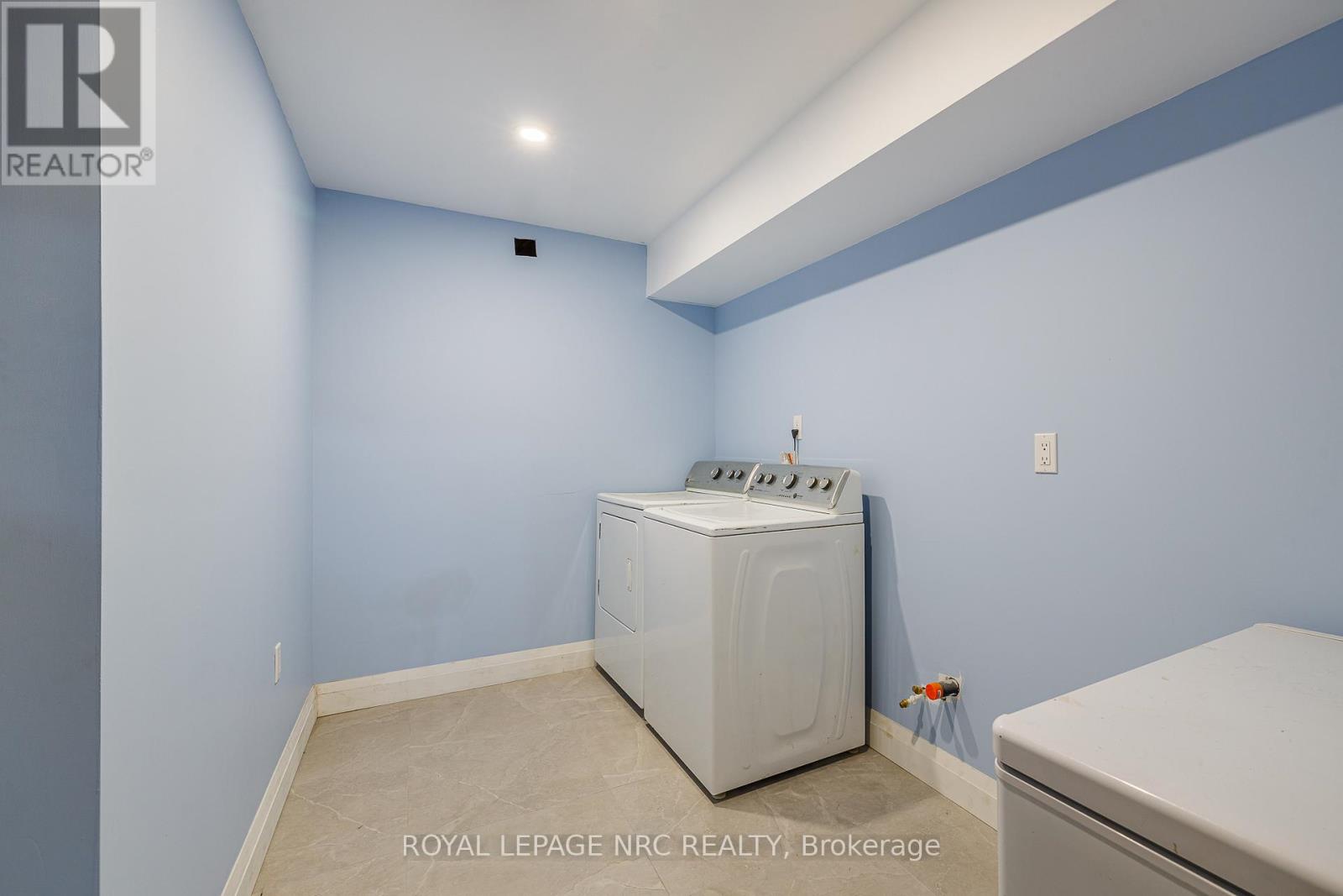 106 Lewis Street, Welland (Lincoln/crowland), Ontario  L3B 4V7 - Photo 32 - X12910890