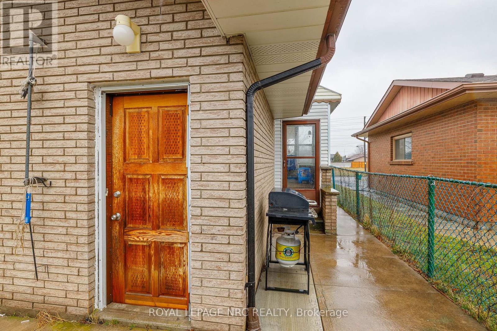 106 Lewis Street, Welland (Lincoln/crowland), Ontario  L3B 4V7 - Photo 38 - X12910890