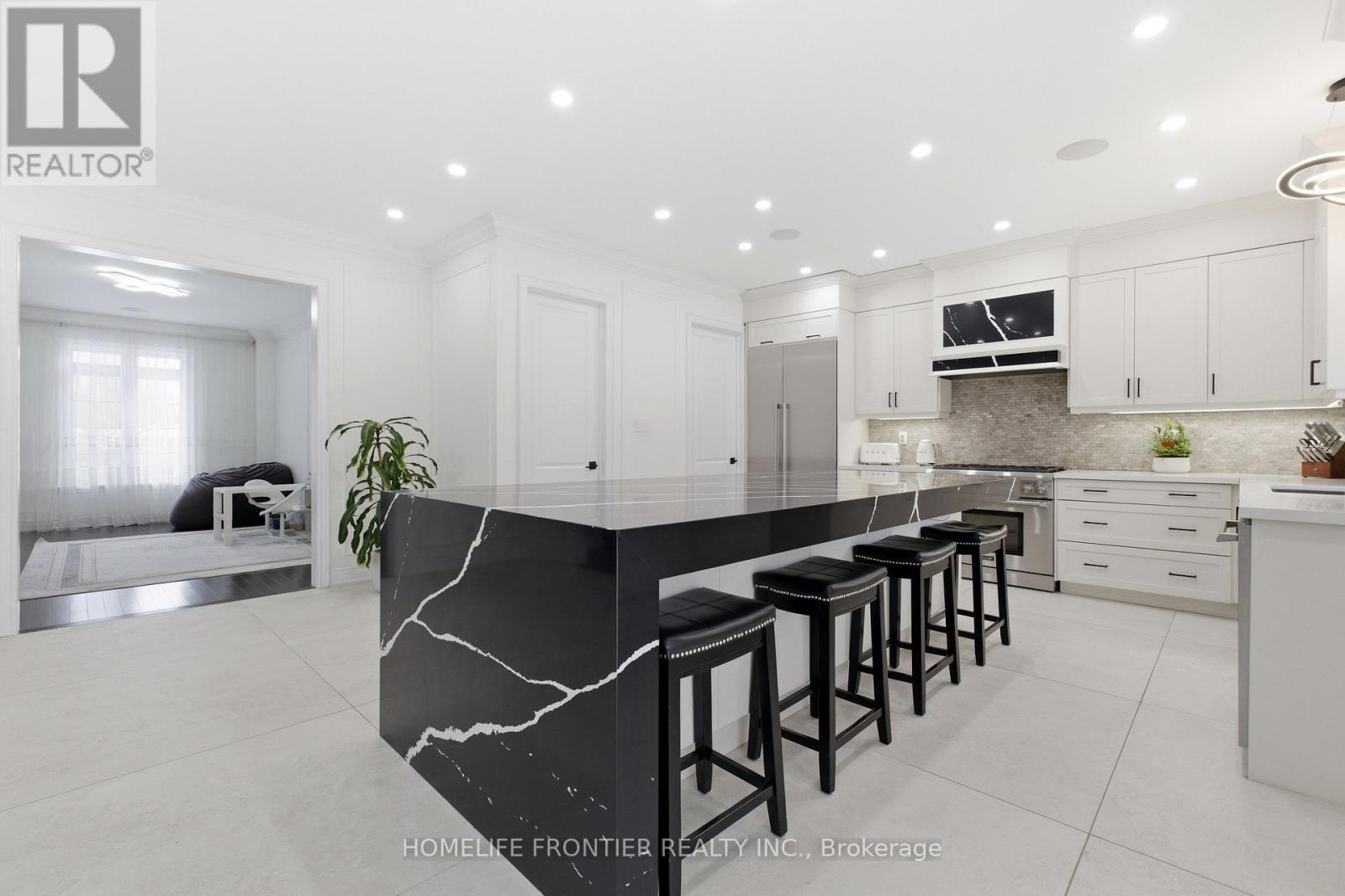 1195 Shore Acres Drive, Innisfil, Ontario  L0L 1R0 - Photo 12 - N12865596