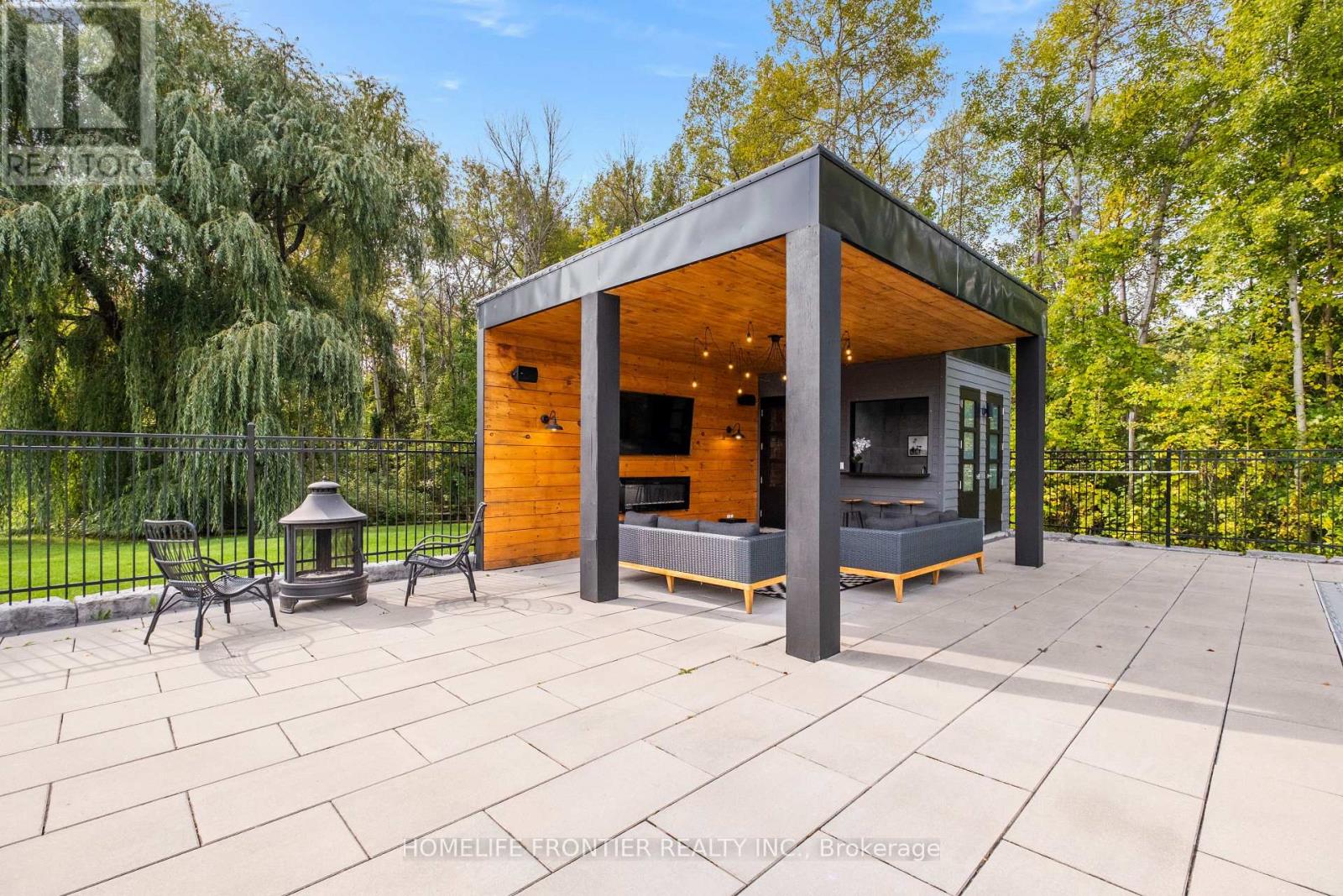 1195 Shore Acres Drive, Innisfil, Ontario  L0L 1R0 - Photo 34 - N12865596