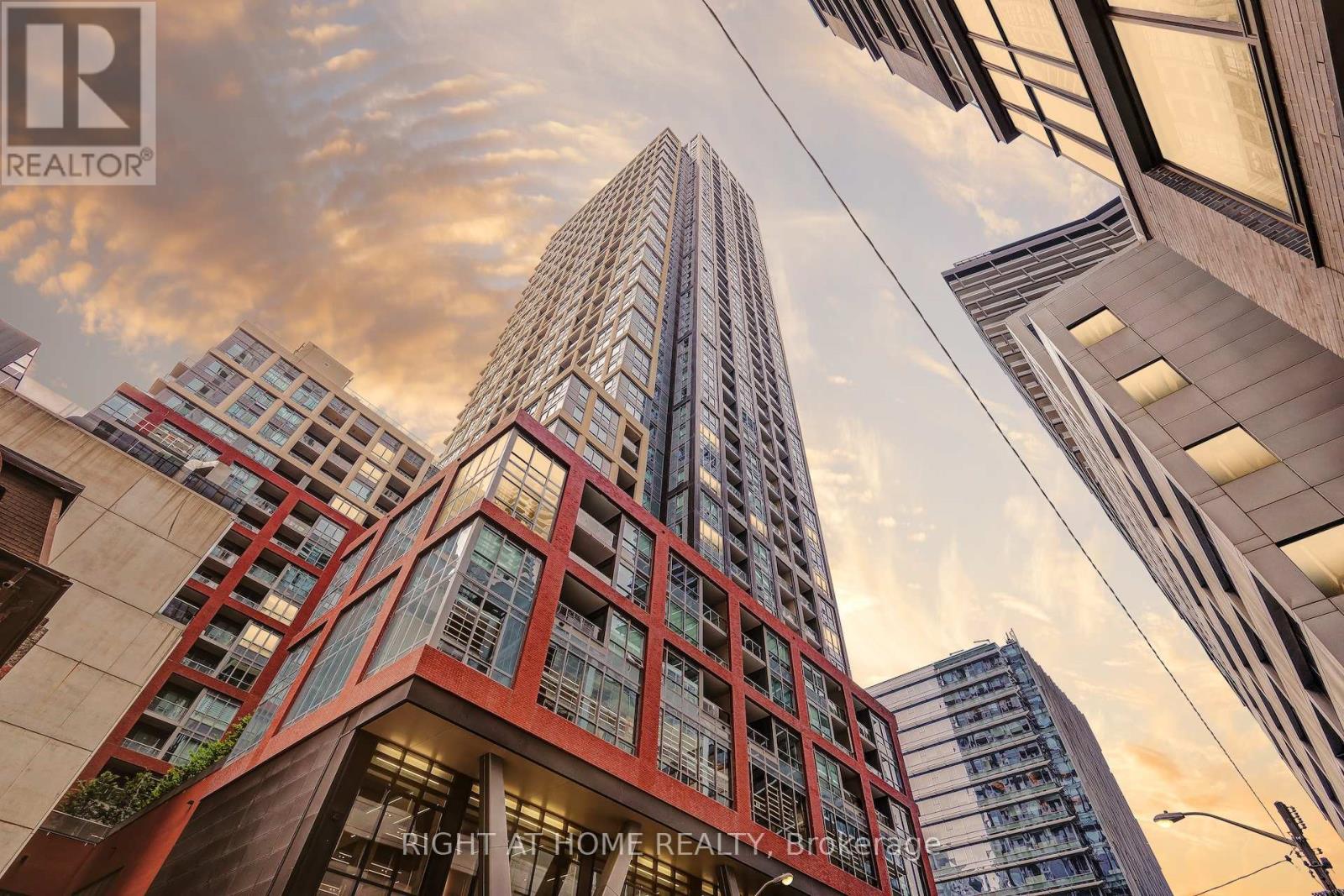 5102 - 108 PETER STREET, Toronto, Ontario