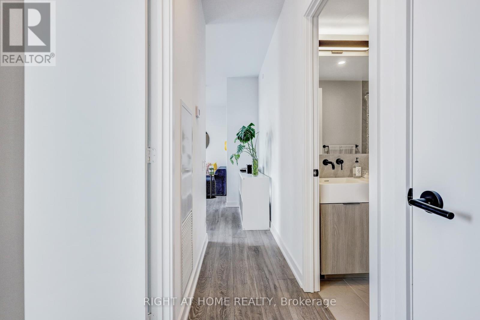 5102 - 108 Peter Street, Toronto (Waterfront Communities), Ontario  M5V 0W2 - Photo 10 - C12910962