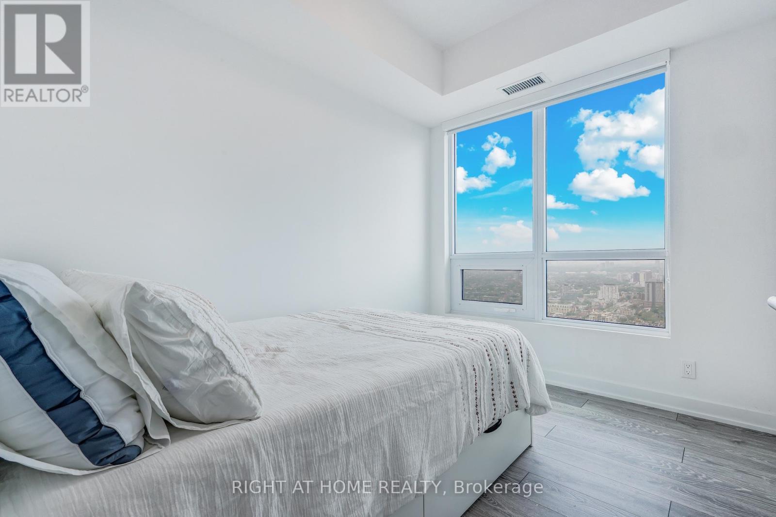 5102 - 108 Peter Street, Toronto (Waterfront Communities), Ontario  M5V 0W2 - Photo 12 - C12910962