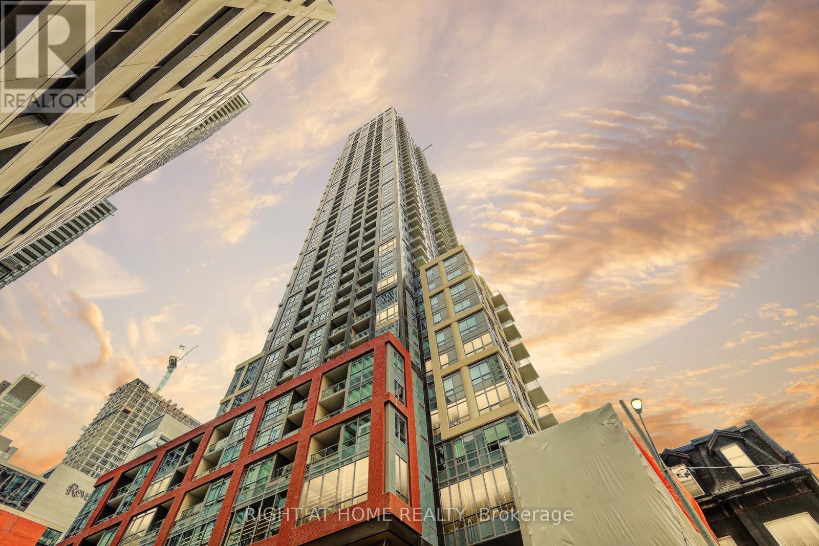 5102 - 108 Peter Street, Toronto (Waterfront Communities), Ontario  M5V 0W2 - Photo 3 - C12910962