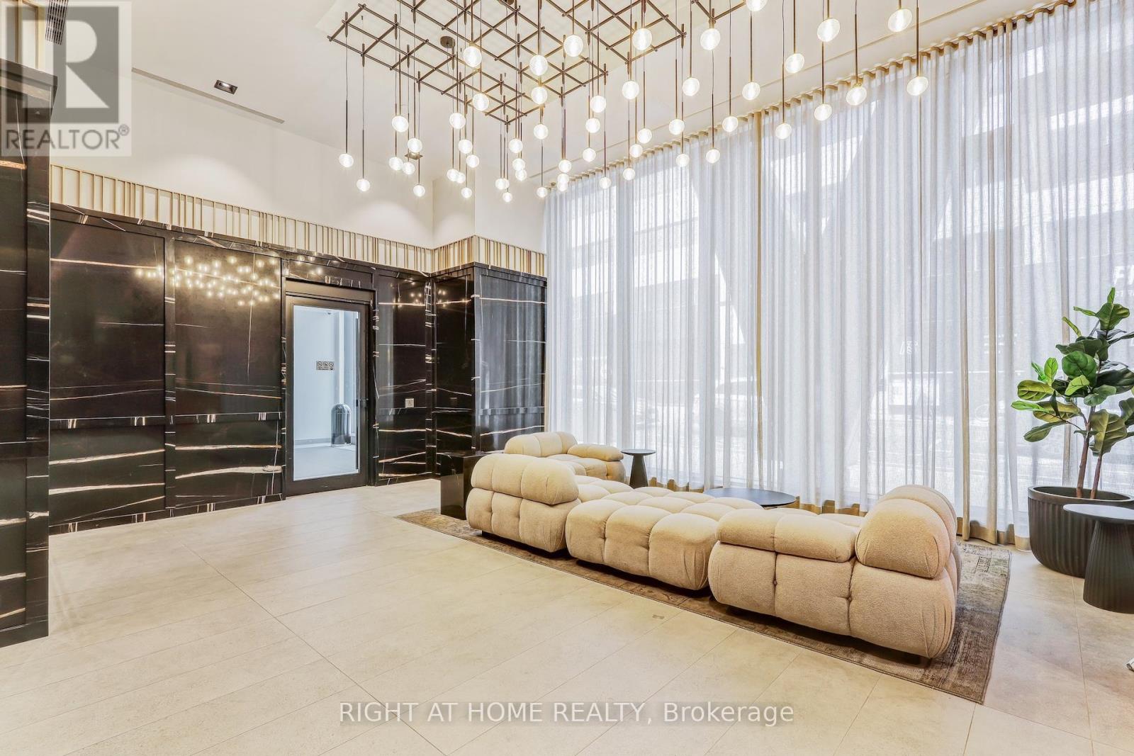 5102 - 108 Peter Street, Toronto (Waterfront Communities), Ontario  M5V 0W2 - Photo 5 - C12910962