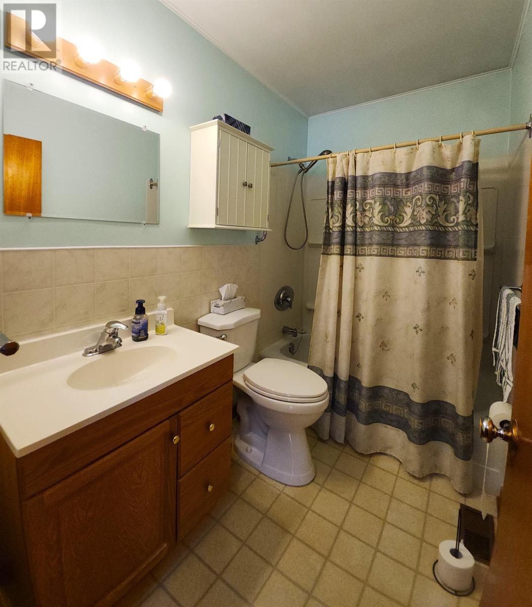 27 Russel Street, Montague, Prince Edward Island  C1A 1K8 - Photo 16 - 202605235