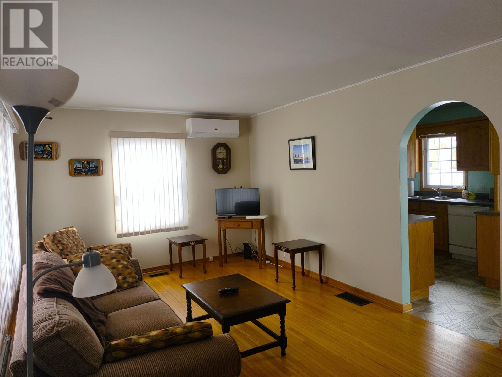 27 Russel Street, Montague, Prince Edward Island  C1A 1K8 - Photo 5 - 202605235