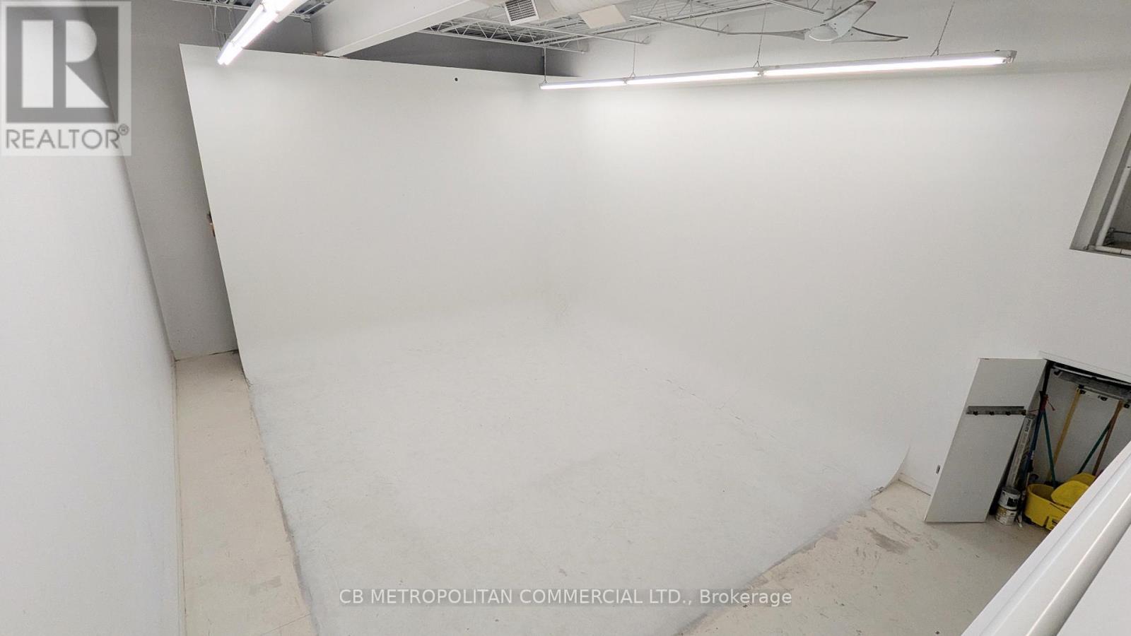 11 Carlaw Avenue, Toronto, Ontario  M4M 2R6 - Photo 2 - E12910948