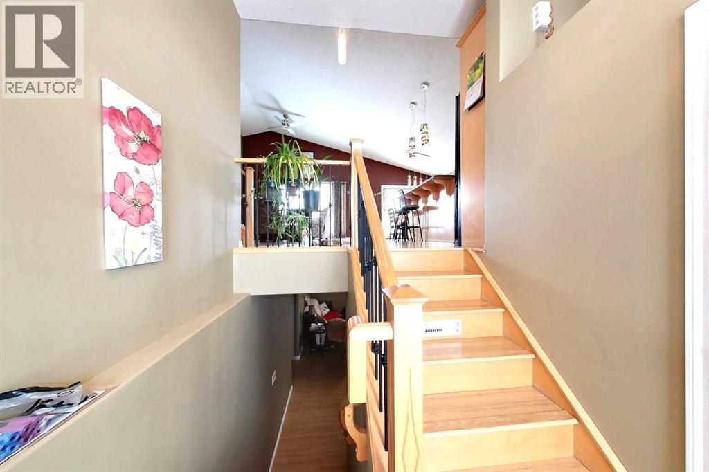 725 10 Street Se, Slave Lake, Alberta T0G 2A3 - Photo 2 - A2293347