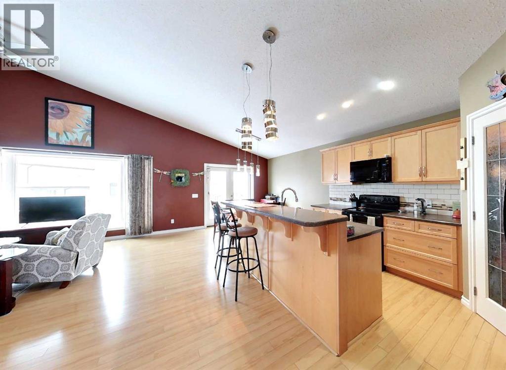 725 10 Street Se, Slave Lake, Alberta  T0G 2A3 - Photo 6 - A2293347