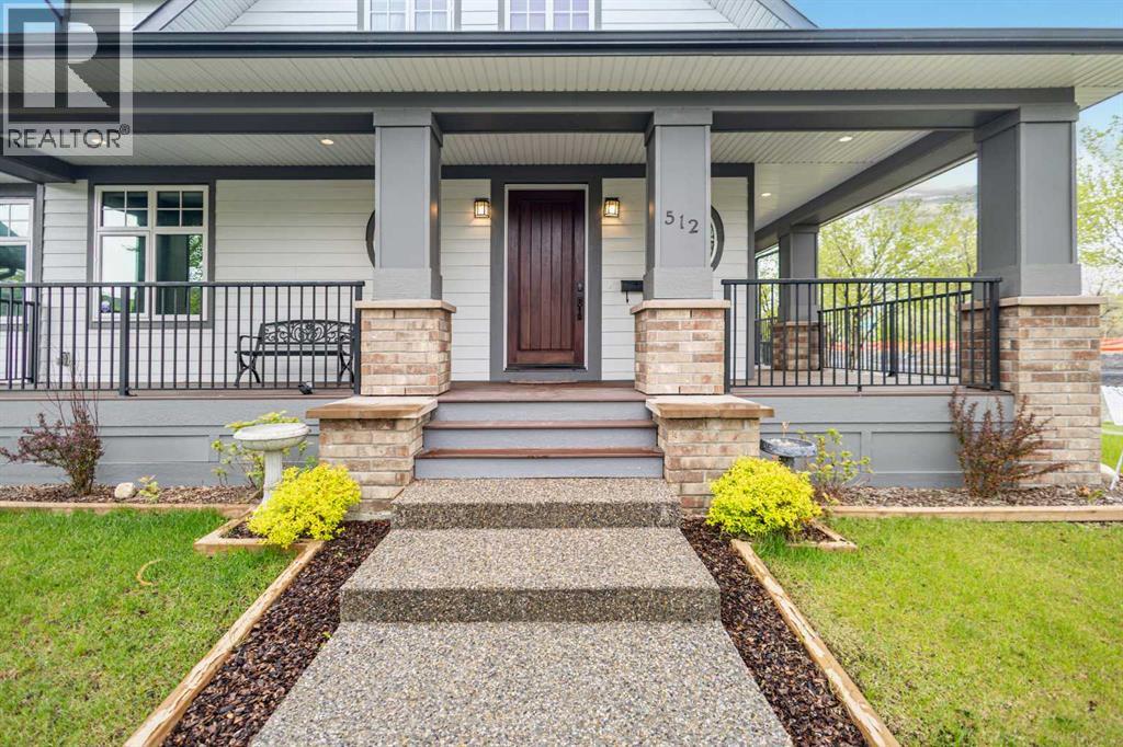 512 Memorial Drive NW, Calgary, Alberta  T2N 3C4 - Photo 3 - A2275167